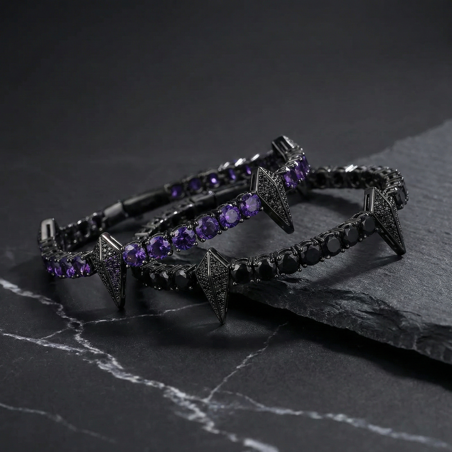 NIGHT CLAW