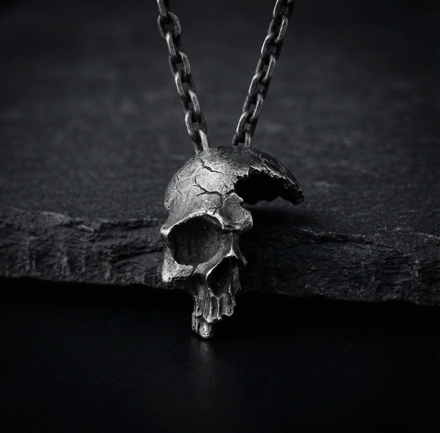 THE UNBREAKABLE SKULL