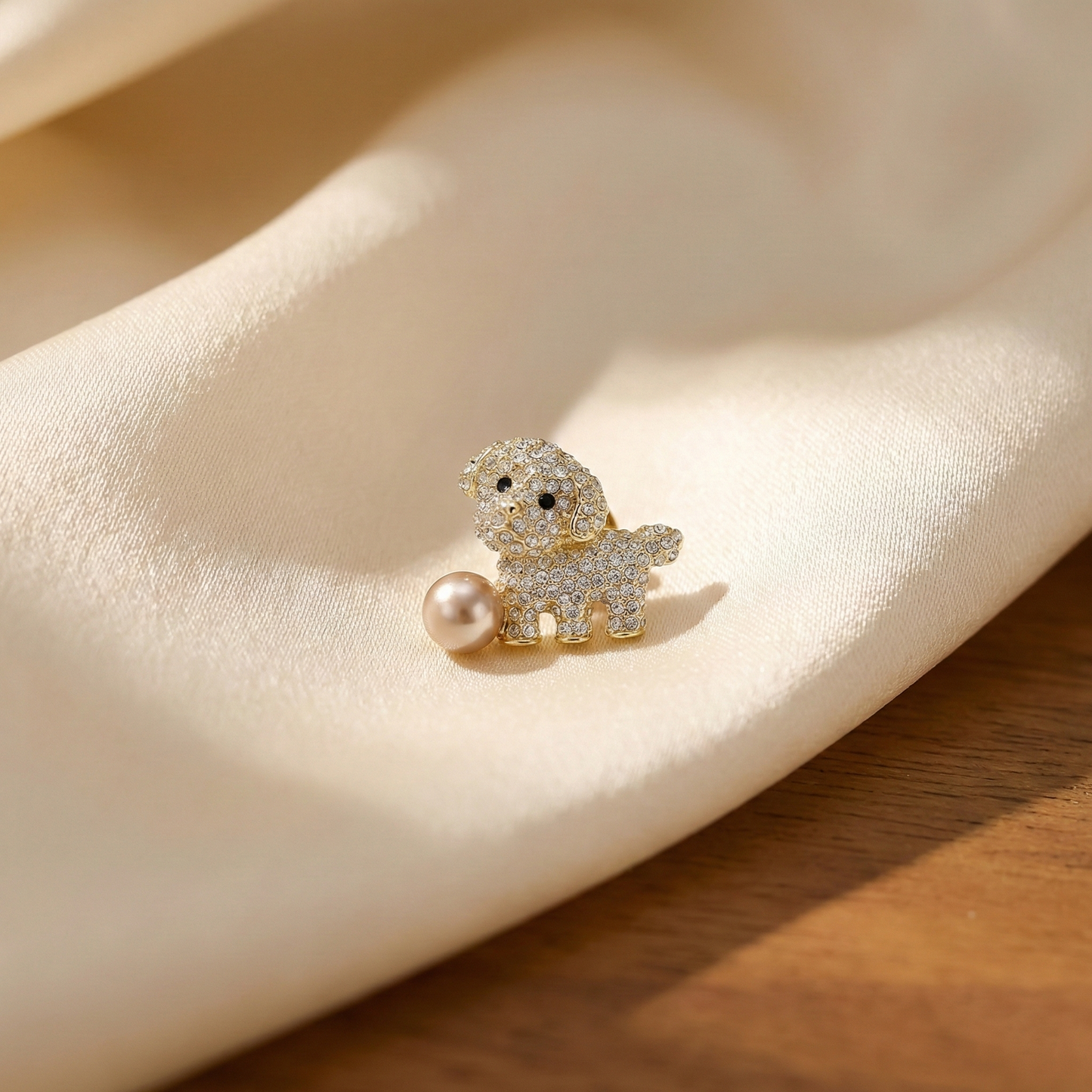PEARL PAW ROYAL