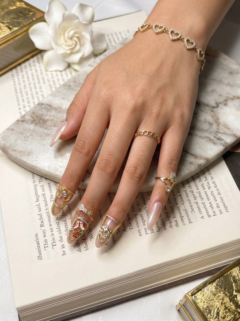 Glamour on Fingertips