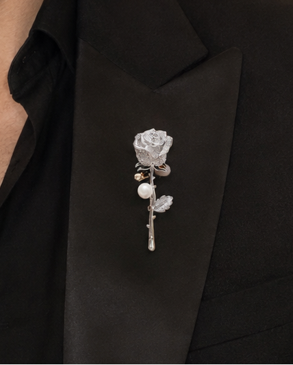 FROSTED ROSE