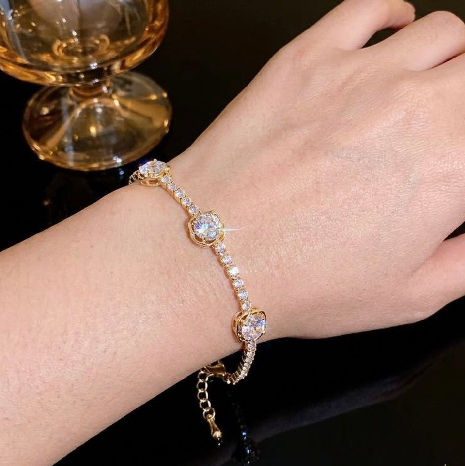 Gold Rose-Halo Bracelet