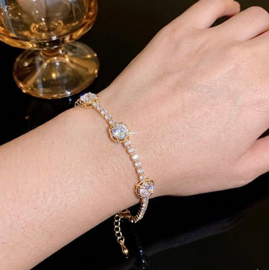Gold Rose-Halo Bracelet